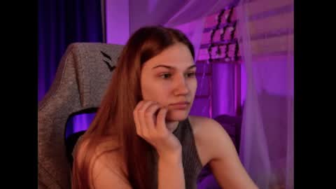 Snapshot of sweety_emilya chatting on 04/03/26, 08:45 Emily online show from 04/03/26, 08:45