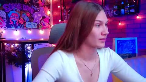 Snapshot of sweety_emilya chatting on 04/16/26, 06:25 Emily online show from 04/16/26, 06:25
