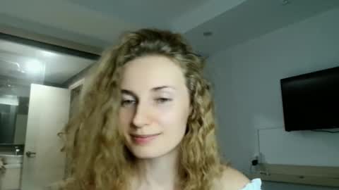 sweety_fruits online show from 02/11/26, 05:07