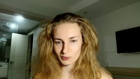 sweety_fruits online show from 04/02/26, 05:21