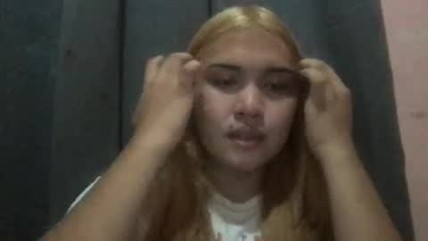 Snapshot of sweety_heart18 chatting on 07/12/26, 04:20 sweety_heart18 online show from 07/12/26, 04:20
