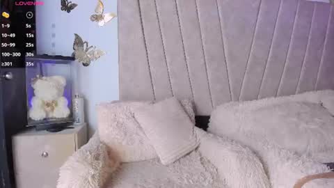  independent model  online show from 07/22/26, 02:31