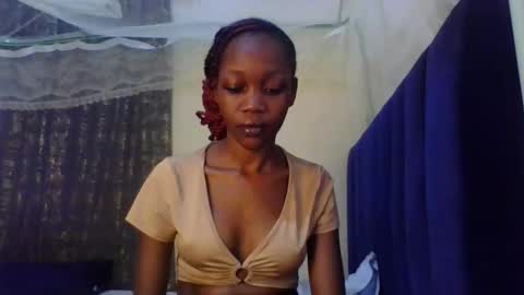 Snapshot of sweety_melanin chatting on 04/29/26, 07:34 Vickky online show from 04/29/26, 07:34