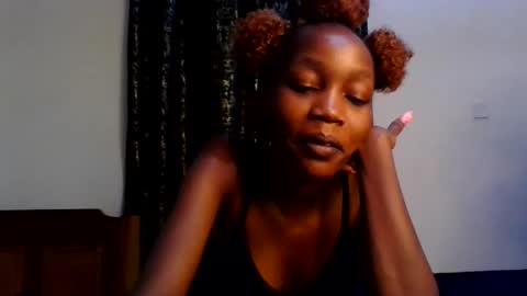 Snapshot of sweety_melanin chatting on 05/22/26, 01:46 Vickky online show from 05/22/26, 01:46