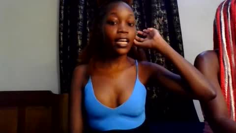 Snapshot of sweety_melanin chatting on 05/29/26, 09:51 Vickky online show from 05/29/26, 09:51