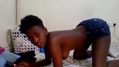 sweety_petite online show from 10/22/25, 08:14