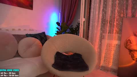 Snapshot of sweety_rinushka_ chatting on 01/09/25, 04:39 Katerina online show from 01/09/25, 04:39