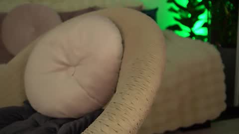 Snapshot of sweety_rinushka_ chatting on 01/26/25, 07:52 Katerina online show from 01/26/25, 07:52