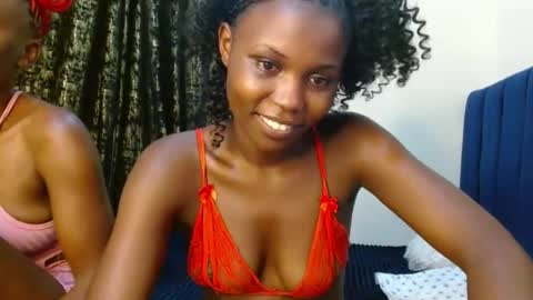 Snapshot of sweety_spixxy chatting on 05/19/26, 10:10 Dolly online show from 05/19/26, 10:10
