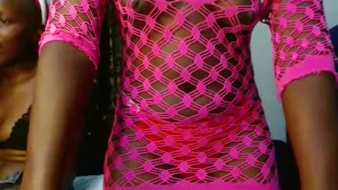 Snapshot of sweety_spixxy chatting on 05/19/26, 11:00 Dolly online show from 05/19/26, 11:00