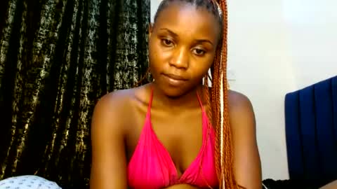 Snapshot of sweety_spixxy chatting on 06/13/26, 06:17 Dolly online show from 06/13/26, 06:17