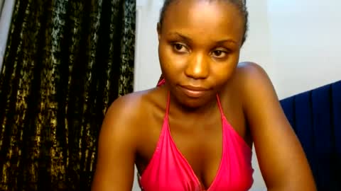 Snapshot of sweety_spixxy chatting on 06/24/26, 11:37 Dolly online show from 06/24/26, 11:37