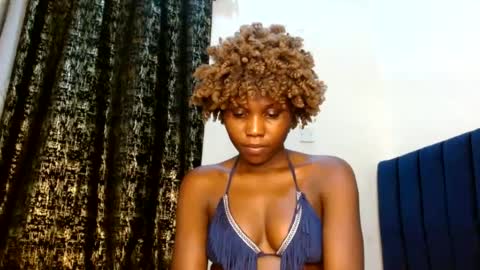 Snapshot of sweety_spixxy chatting on 06/28/26, 04:02 Dolly online show from 06/28/26, 04:02