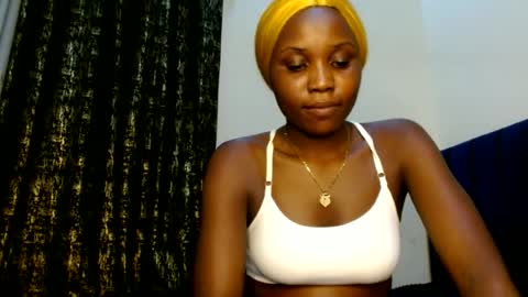 Snapshot of sweety_spixxy chatting on 07/02/26, 02:11 Dolly online show from 07/02/26, 02:11