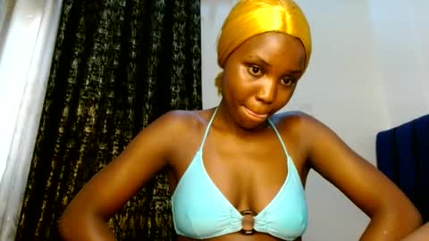 Snapshot of sweety_spixxy chatting on 07/03/26, 09:59 Dolly online show from 07/03/26, 09:59