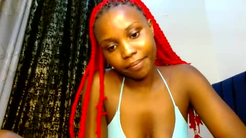 Snapshot of sweety_spixxy chatting on 07/05/26, 04:14 Dolly online show from 07/05/26, 04:14