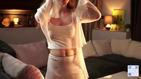 Bella . online show from 11/28/25, 08:06