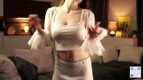 Bella . online show from 12/01/25, 09:03