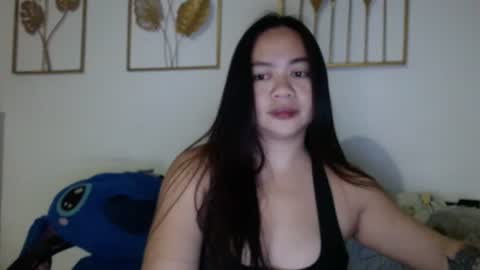 Snapshot of sweetyasian_ chatting on 09/16/25, 01:34 stacey online show from 09/16/25, 01:34