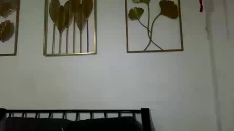 Snapshot of sweetyasian_ chatting on 12/18/25, 04:35 stacey online show from 12/18/25, 04:35