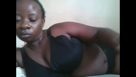 sweetyass25 online show from 09/17/25, 06:59