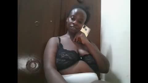 sweetyass25 online show from 09/19/25, 07:25