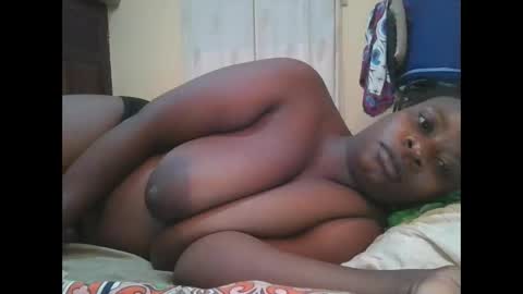 sweetyass25 online show from 02/16/26, 05:20