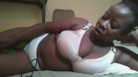 sweetyass25 online show from 04/11/26, 07:56