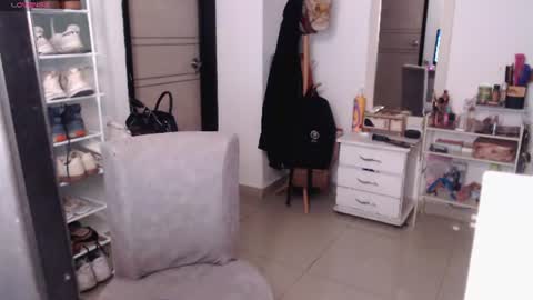 Snapshot of sweetyaya_ chatting on 06/21/26, 12:13 yaya online show from 06/21/26, 12:13