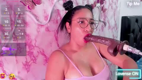 Lina online show from 10/24/25, 11:28