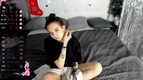 Snapshot of sweetydeviliya chatting on 01/11/25, 09:26 sweetydeviliya online show from 01/11/25, 09:26