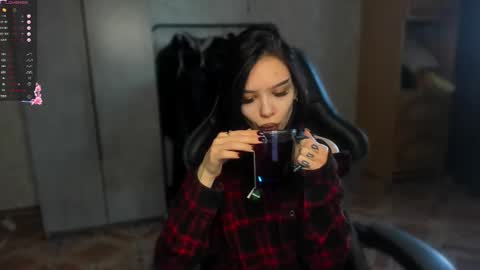 Snapshot of sweetydeviliya chatting on 03/31/26, 04:02 sweetydeviliya online show from 03/31/26, 04:02