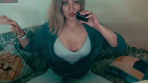 Snapshot of sweetyliza chatting on 04/24/26, 02:47 Liza online show from 04/24/26, 02:47