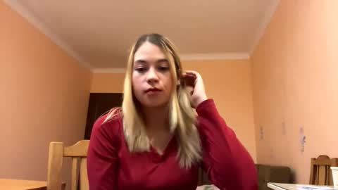 Snapshot of sweetylolye chatting on 10/20/25, 04:29 Elizabeth online show from 10/20/25, 04:29