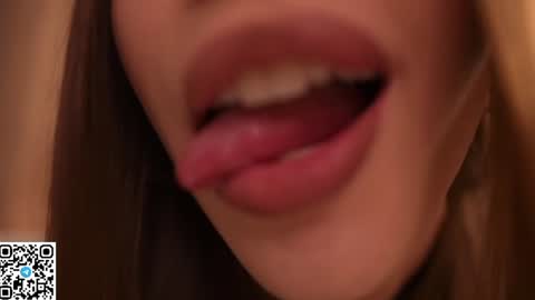 Molly online show from 07/29/26, 04:05
