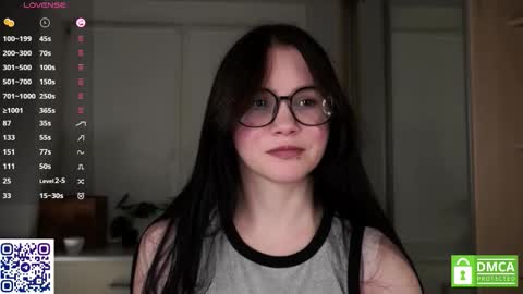 Snapshot of sweetyoops chatting on 11/01/25, 07:05 Astrid online show from 11/01/25, 07:05