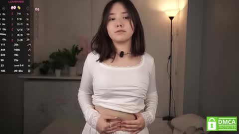 Snapshot of sweetyoops chatting on 11/25/25, 07:08 Astrid online show from 11/25/25, 07:08