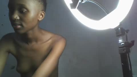 Snapshot of sweetypussy01 chatting on 10/20/25, 06:52 sweetypussy01 online show from 10/20/25, 06:52