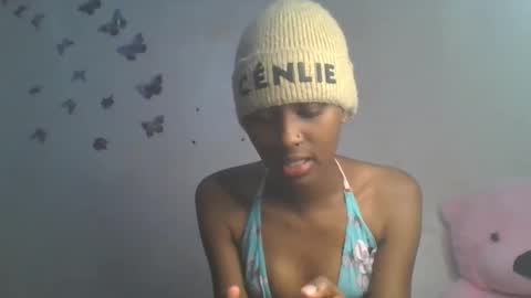 Snapshot of sweetypussy01 chatting on 10/29/25, 07:04 sweetypussy01 online show from 10/29/25, 07:04