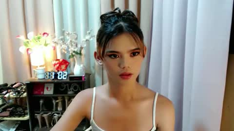 Snapshot of sweetytrannygirlxx chatting on 02/19/26, 05:03 Megan online show from 02/19/26, 05:03