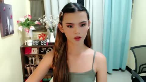 Snapshot of sweetytrannygirlxx chatting on 03/15/26, 05:24 Megan online show from 03/15/26, 05:24