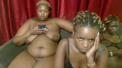 Snapshot of sweetz_candice chatting on 02/16/25, 02:20 sweetz_candice online show from 02/16/25, 02:20