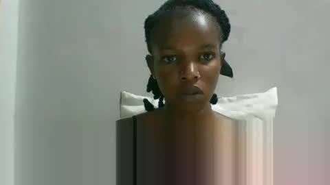 Snapshot of sweetz_candice chatting on 10/05/25, 02:48 sweetz_candice online show from 10/05/25, 02:48