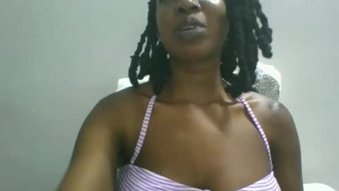 Snapshot of sweetz_candice chatting on 10/14/25, 07:03 sweetz_candice online show from 10/14/25, 07:03
