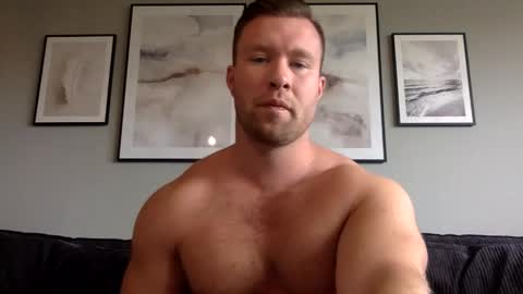 Snapshot of swekingxx chatting on 10/05/25, 10:24 swekingxx online show from 10/05/25, 10:24