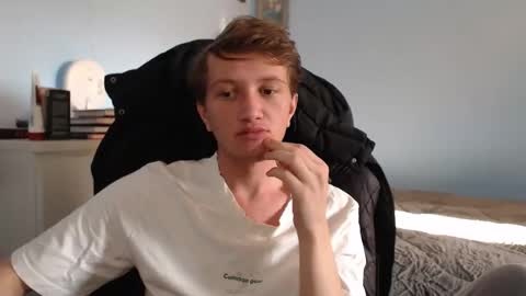 Cat online show from 01/17/26, 12:43