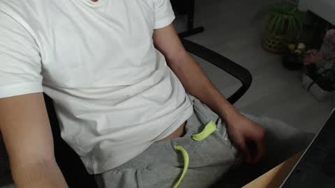 SwetLittleBoy4u online show from 09/25/25, 05:38