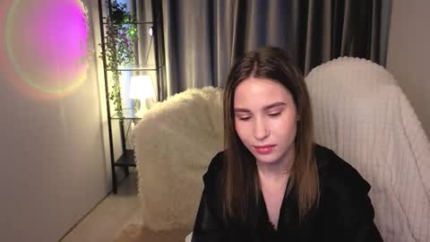 Snapshot of swetskitt chatting on 10/12/25, 05:39 Milana online show from 10/12/25, 05:39
