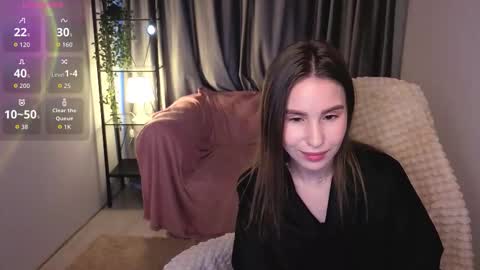 Snapshot of swetskitt chatting on 10/18/25, 05:32 Milana online show from 10/18/25, 05:32