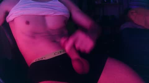 Snapshot of swimmerbod24 chatting on 01/11/25, 07:49 swimmer24 online show from 01/11/25, 07:49